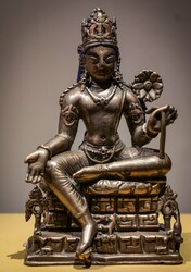 Avalokiteshvara (Bodhisattva & Buddhist Deity)